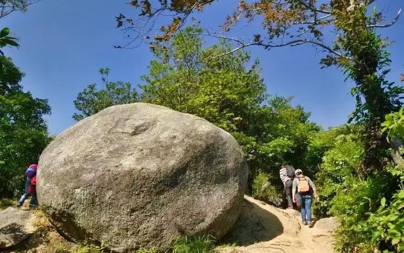 最高的山是什么山（西湖最高的山是什么山）