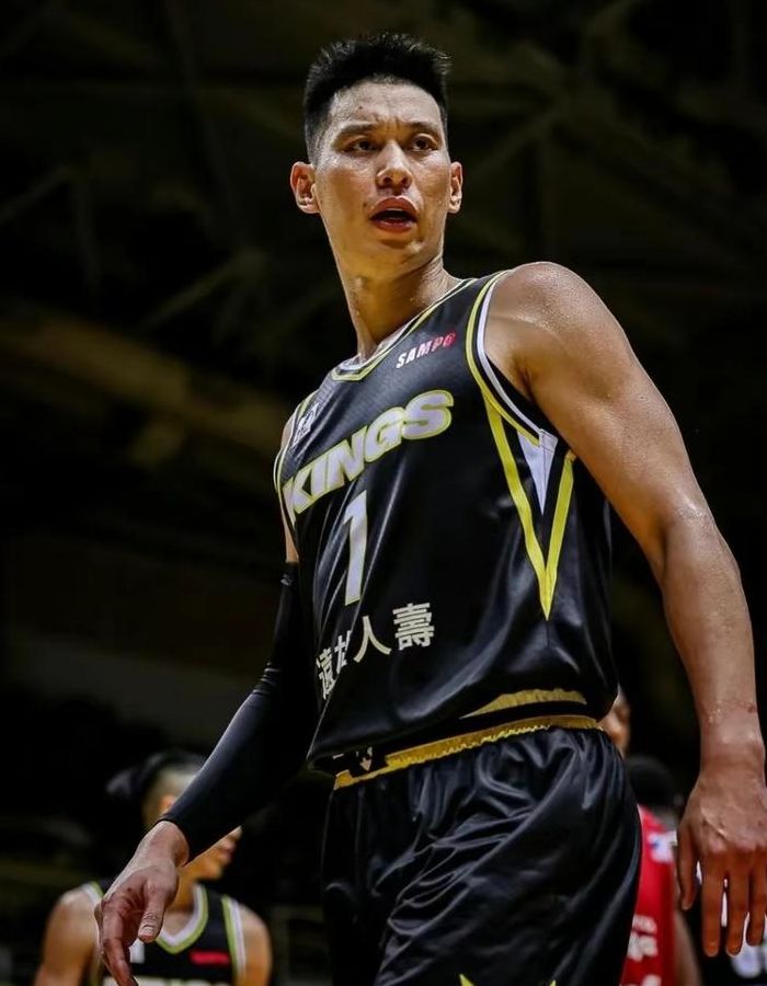 林书豪老鹰首秀（林书豪nba首战）