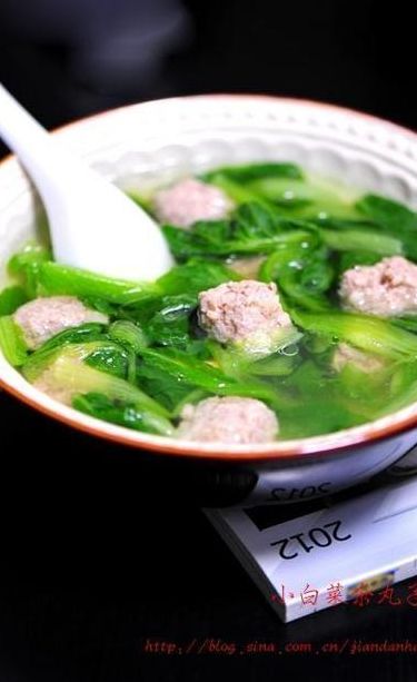 小白菜汆丸子的做法（小白菜汆丸子咋做）